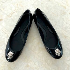 Alexander McQueen patent leather skull ballet flats